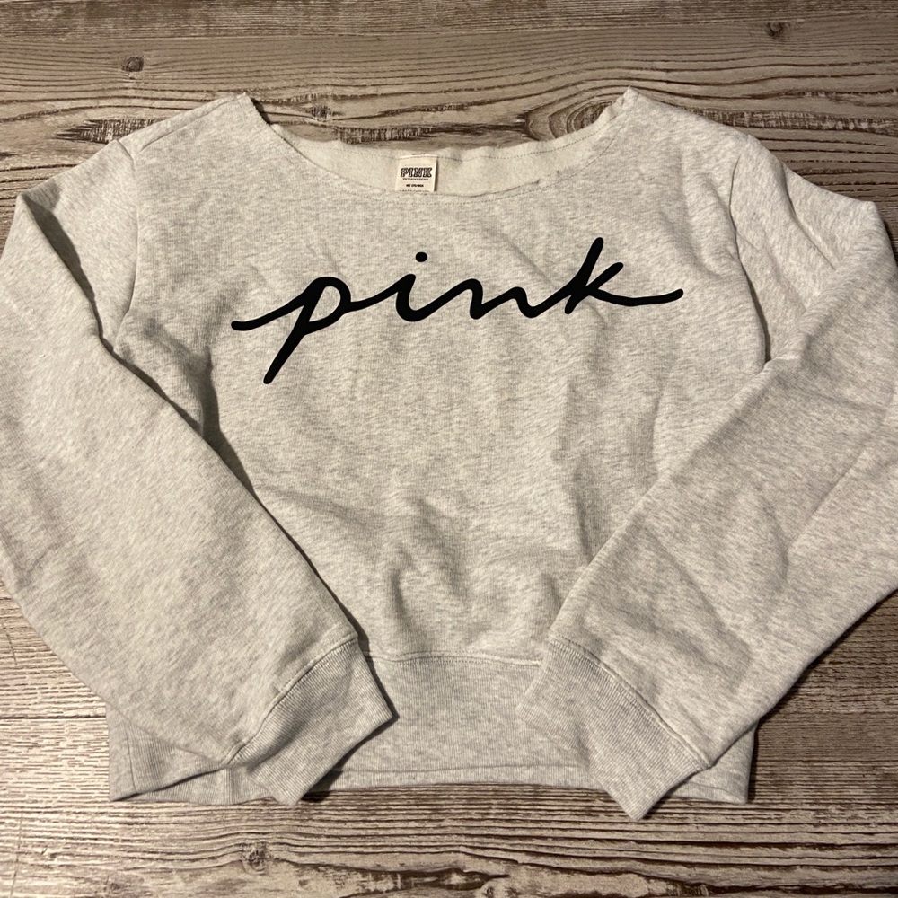VS pink open neck crew